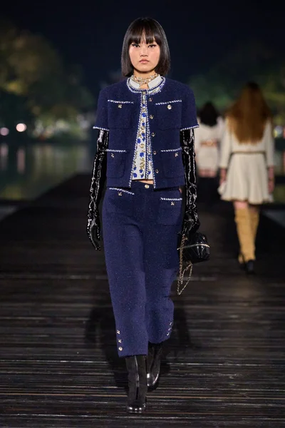 Look 34